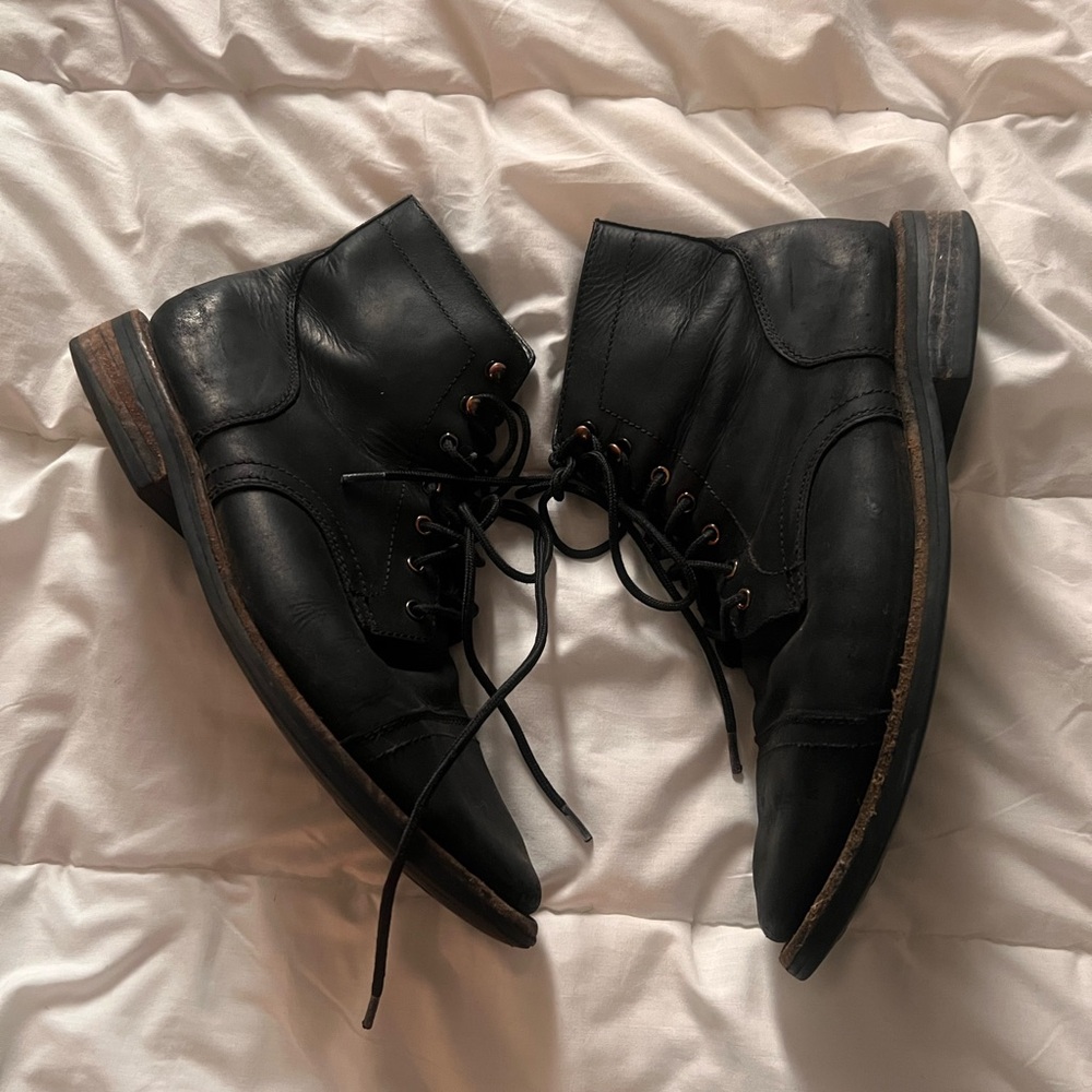Men’s black captain Thursday Boots